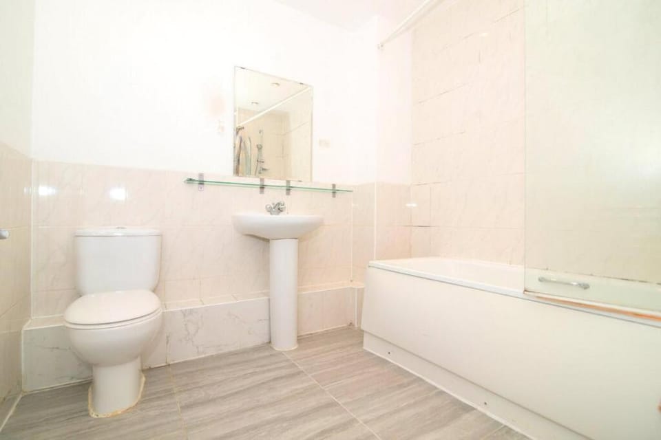 Buick House, Kingston Upon Thames Apartment in Kingston upon Thames