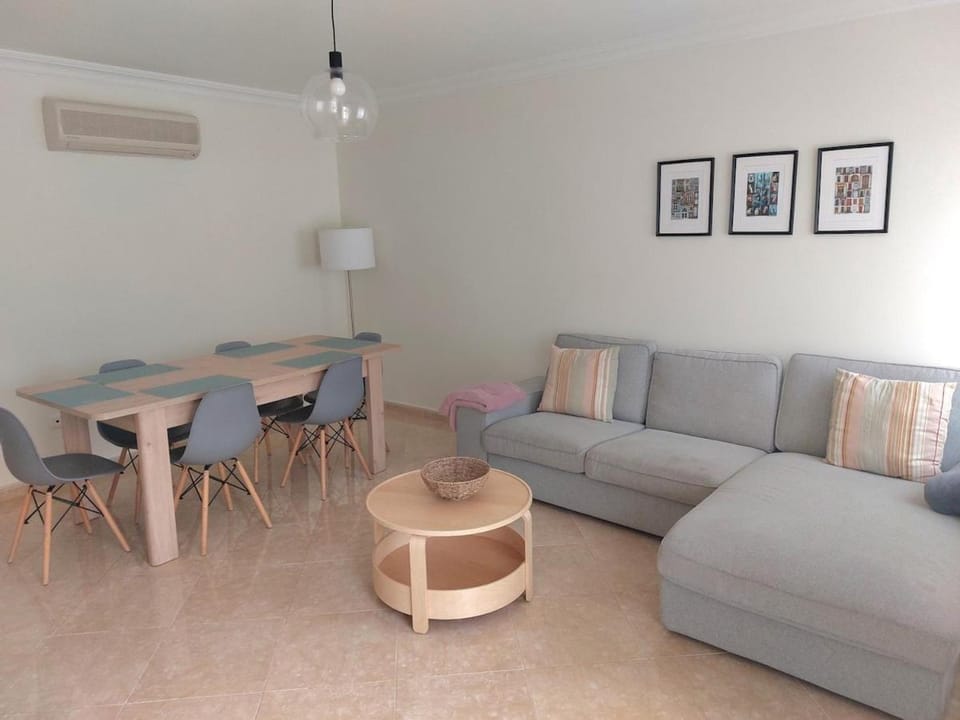 Living room, Dining area, air conditioner