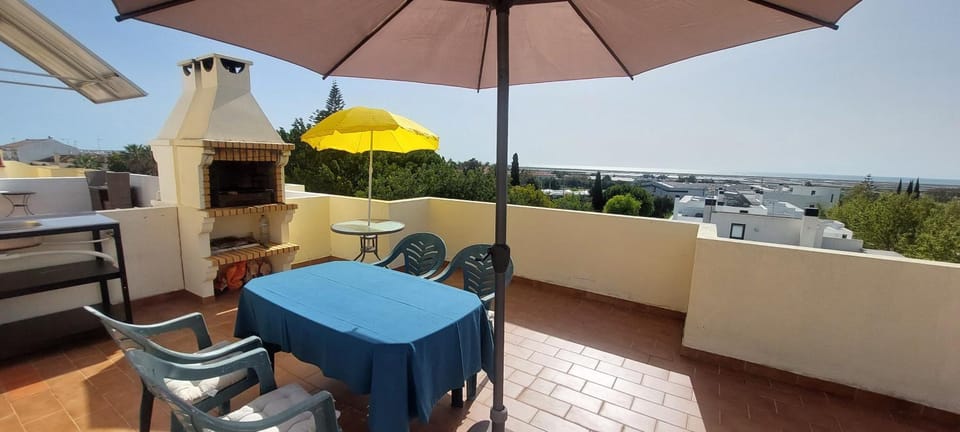 View (from property/room), Dining area, Sea view