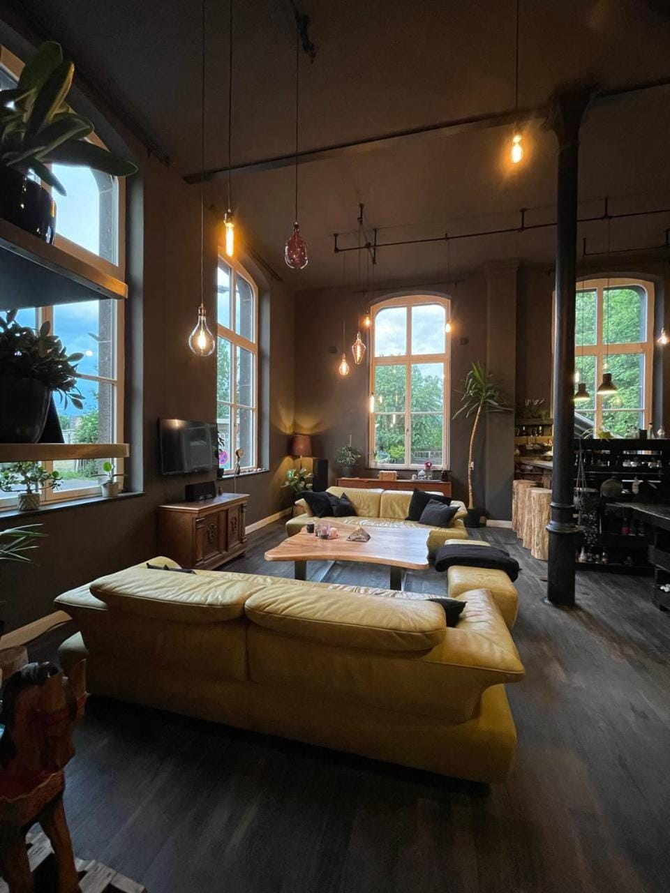TV and multimedia, Living room, Seating area, kitchen