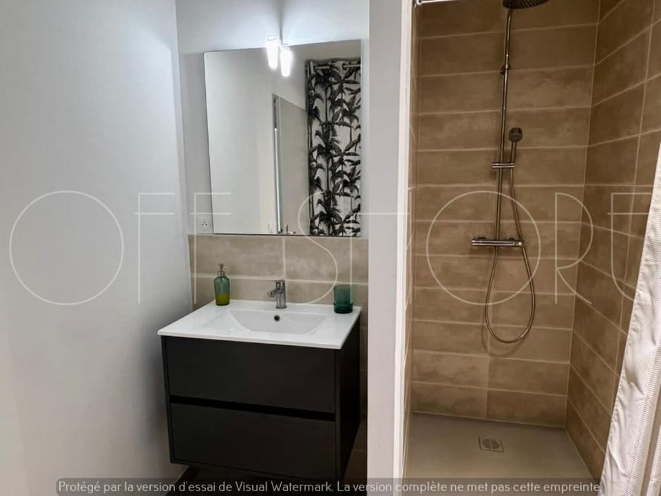 Off Shore Apartment in Le Porge