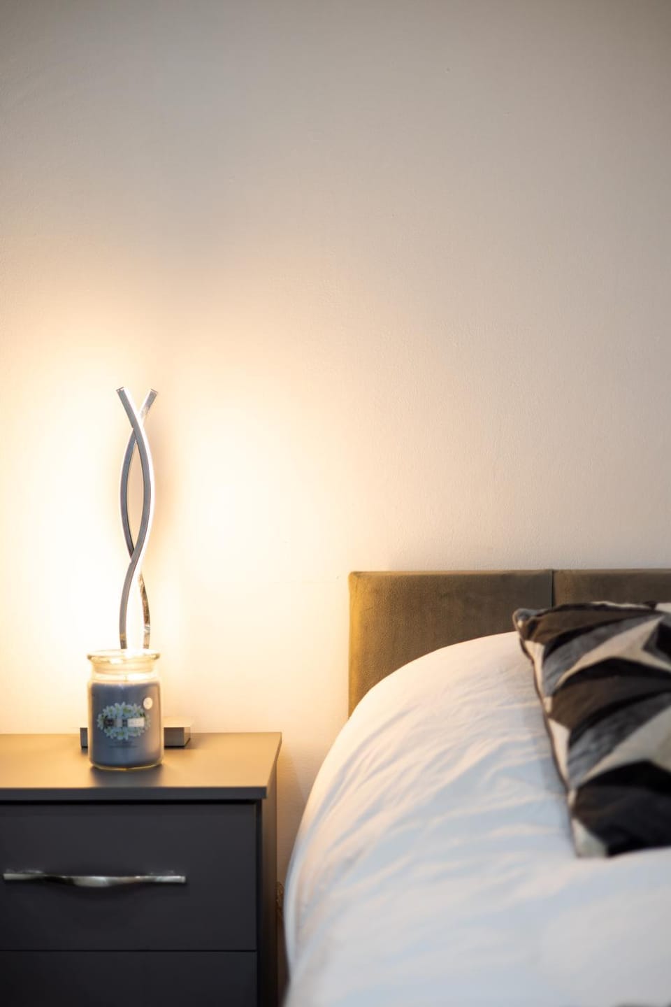Cozy Studio Flat, 7mins from CENTRE, Parking, WiFi & Netflix Apartment in Leeds
