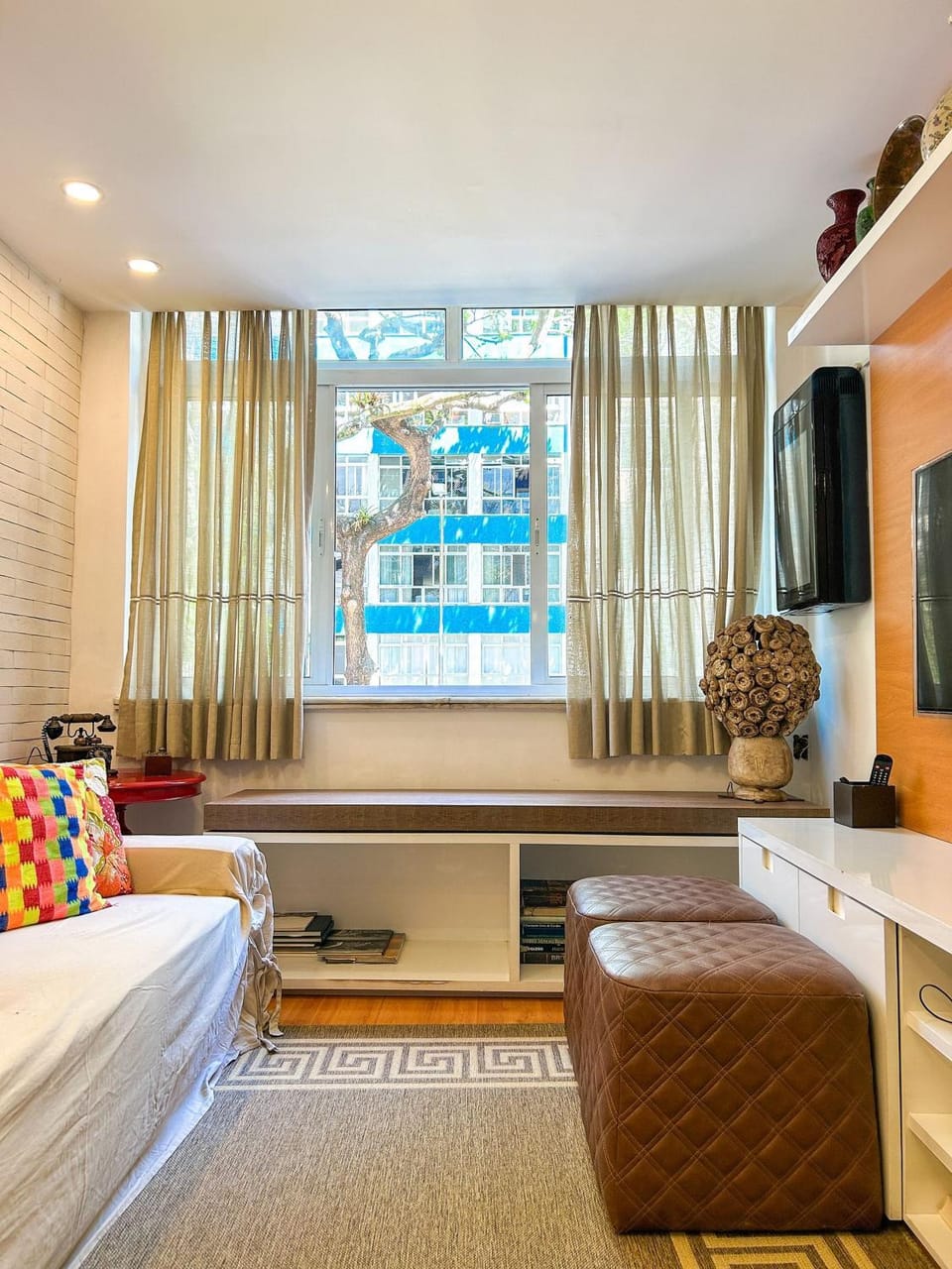 Communal lounge/ TV room, Living room