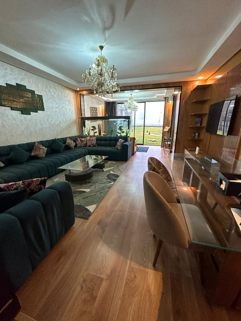 Communal lounge/ TV room, TV and multimedia, Kitchen or kitchenette, Living room, Seating area, Evening entertainment
