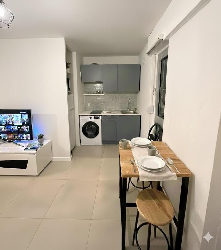 Cozy studio avec balcon aux portes de Genève Apartment in Annemasse