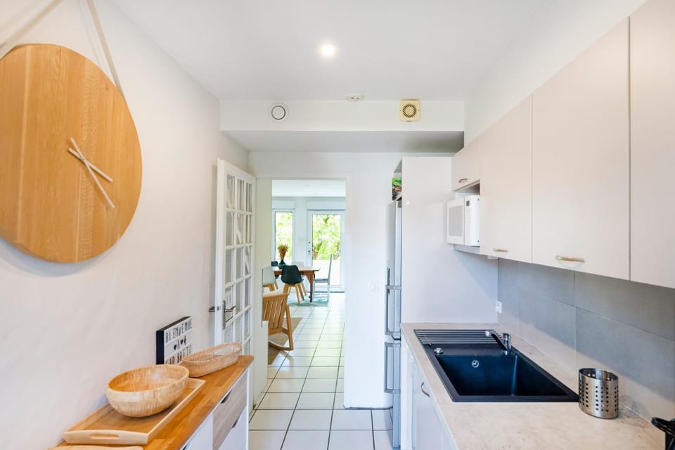 Kitchen or kitchenette, Living room