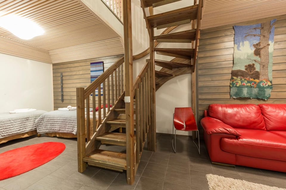 Bed, Photo of the whole room, Seating area, Bedroom