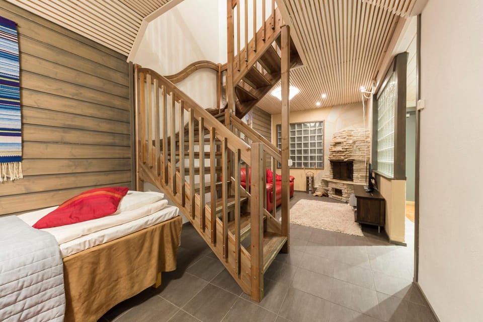 Bed, Photo of the whole room, Seating area, Bedroom
