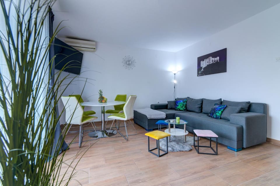Sunrise Apartment in Lika-Senj County
