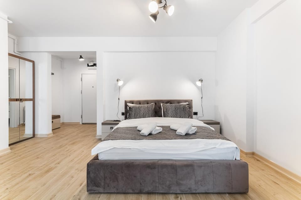 Photo of the whole room, Bedroom