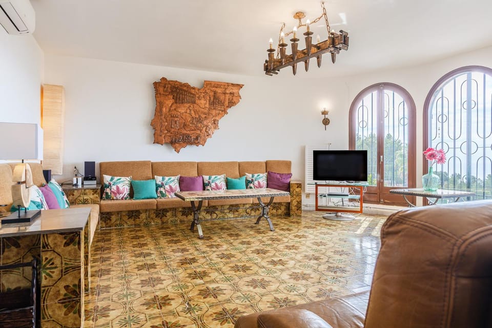 Property building, Living room