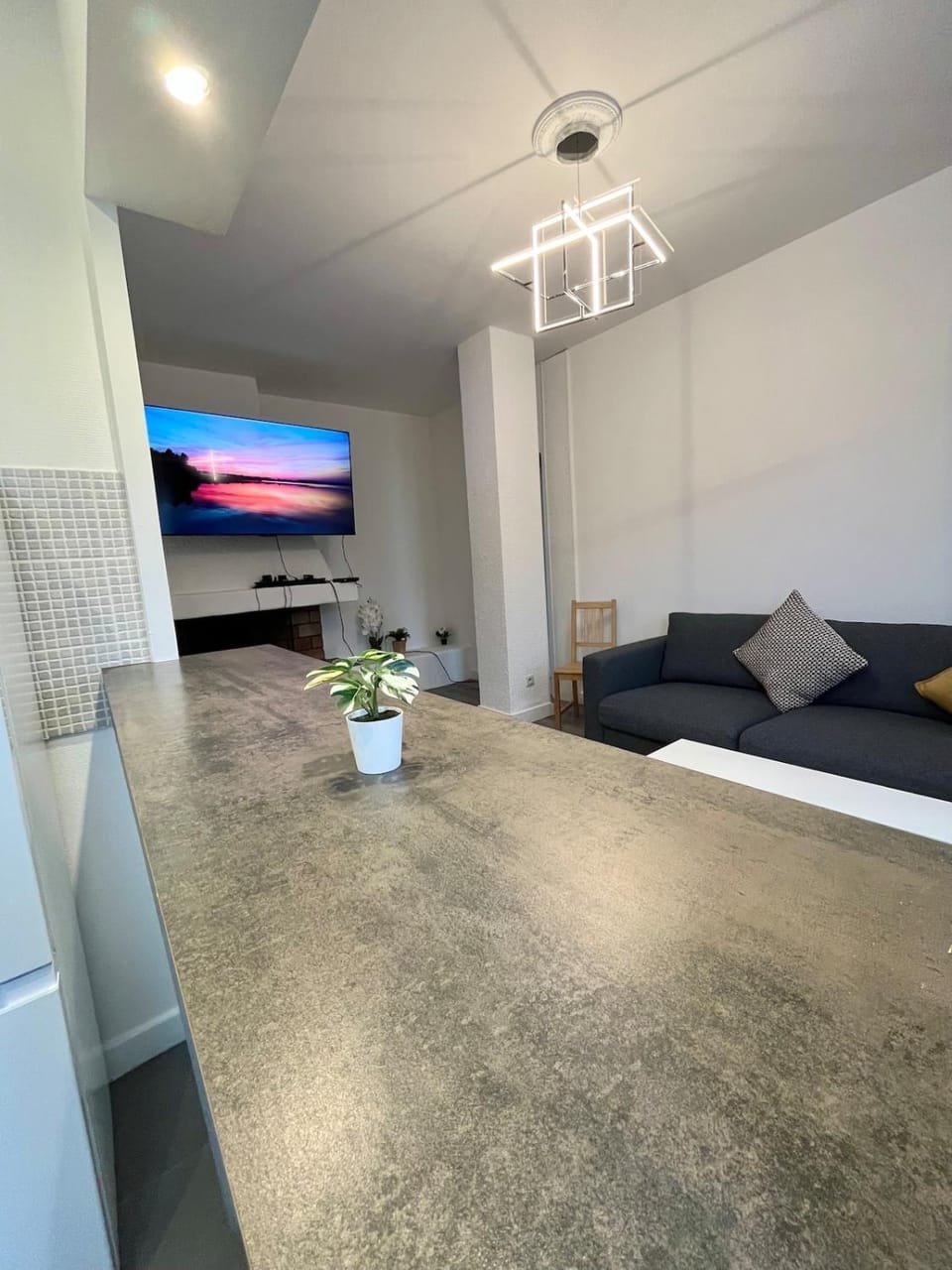 TV and multimedia, Living room, Dining area