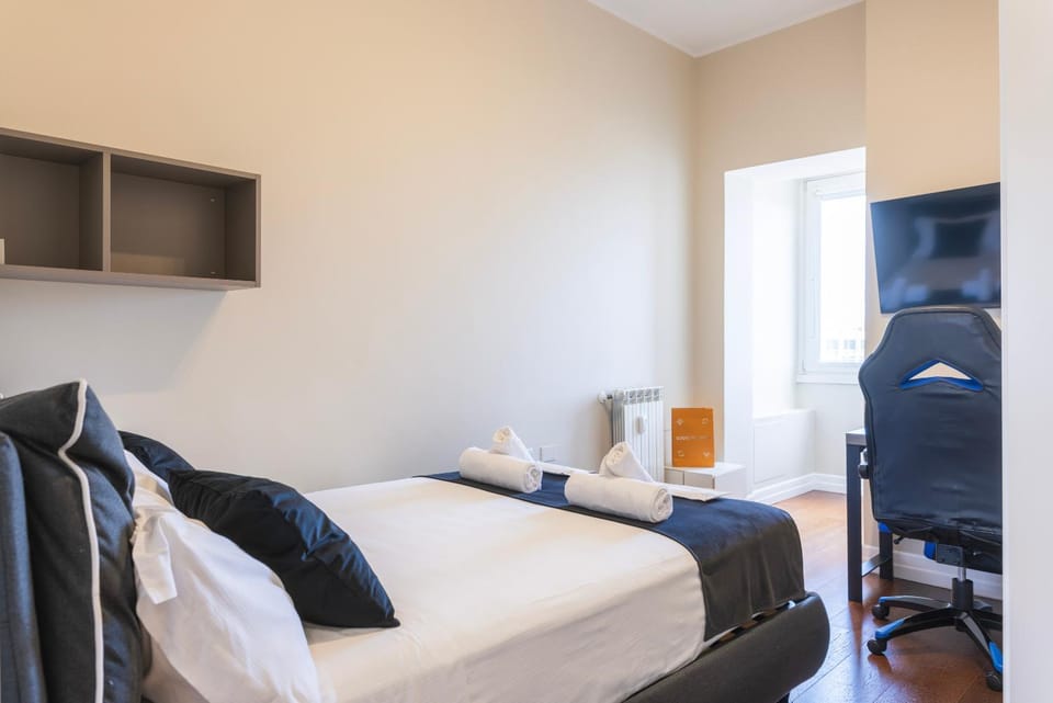 Bed, Bedroom
