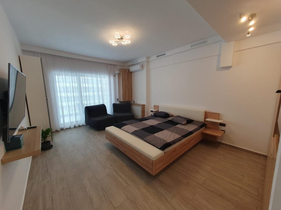 Bed, TV and multimedia, Photo of the whole room, Seating area