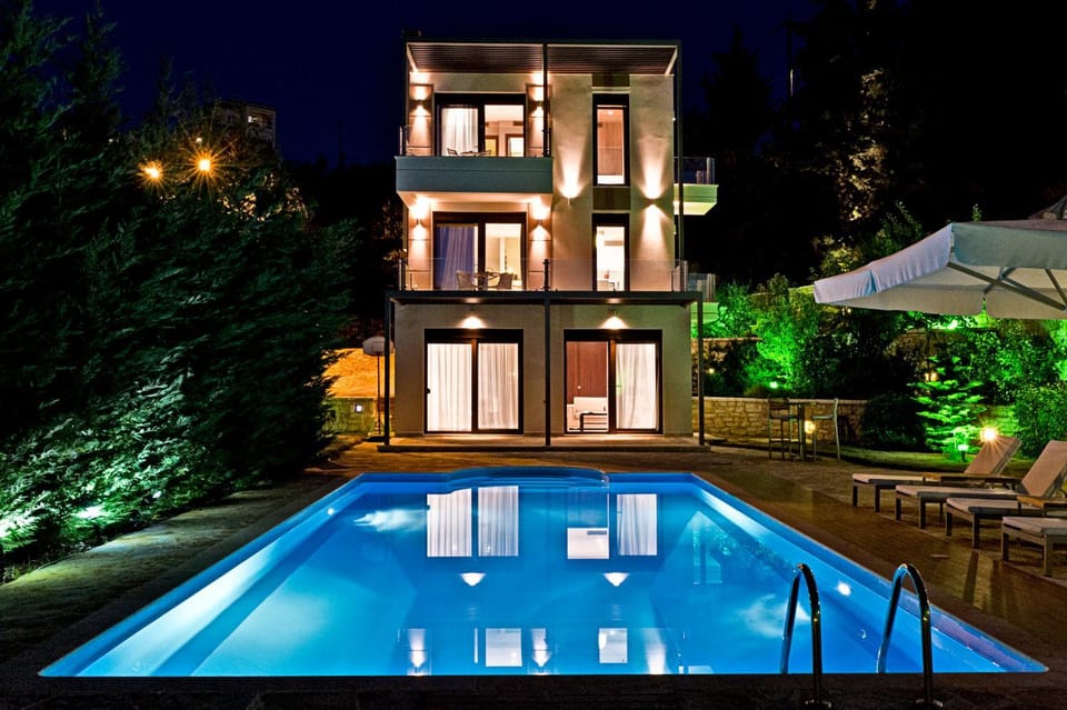 Property building, Swimming pool