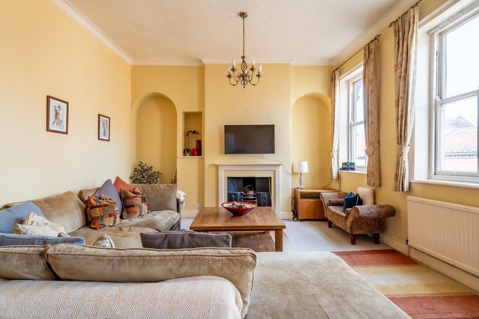 TV and multimedia, Living room, Seating area