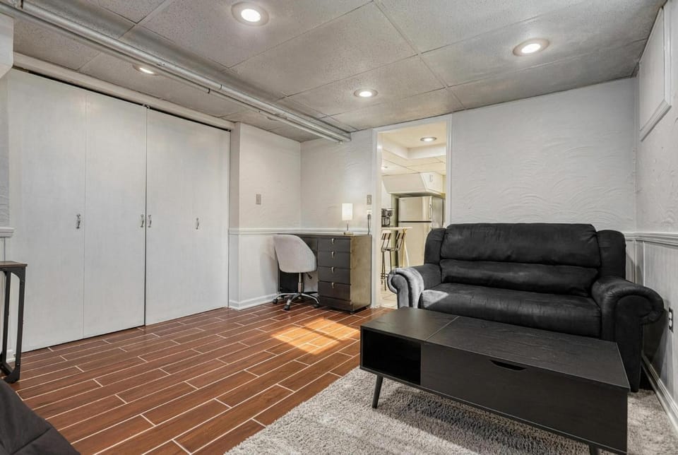 Suites On Chocolate - The Studio Apartment in Hershey