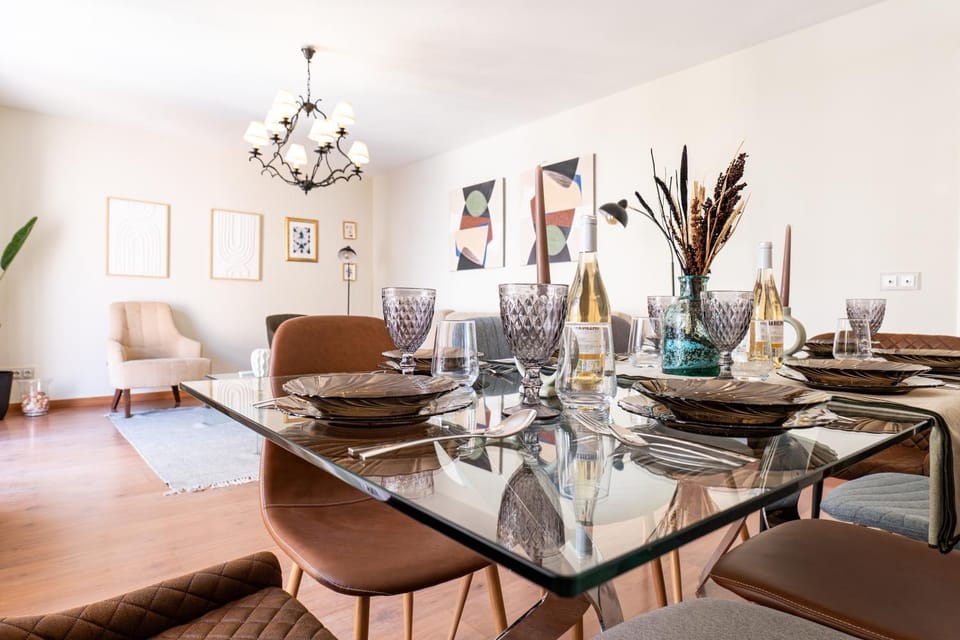 Living room, Dining area