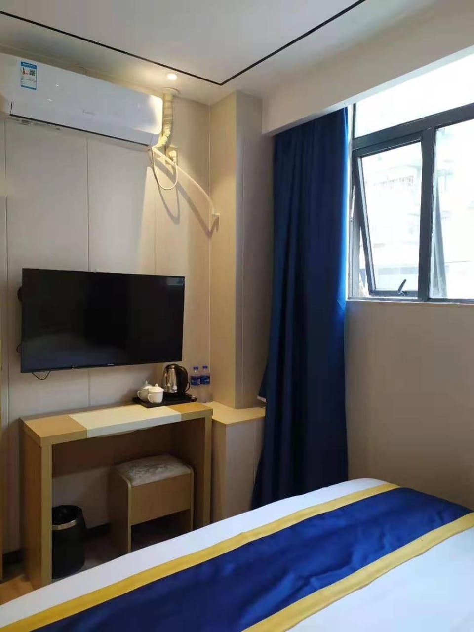Longxiang intelligent Hotel Inn in Guangzhou