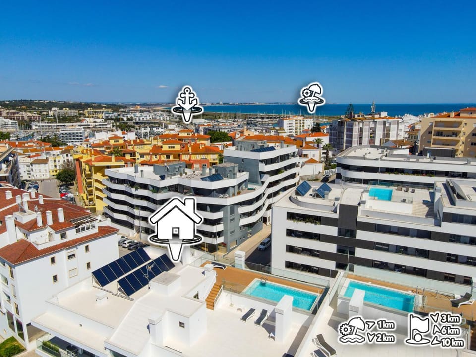 Property building, Swimming pool