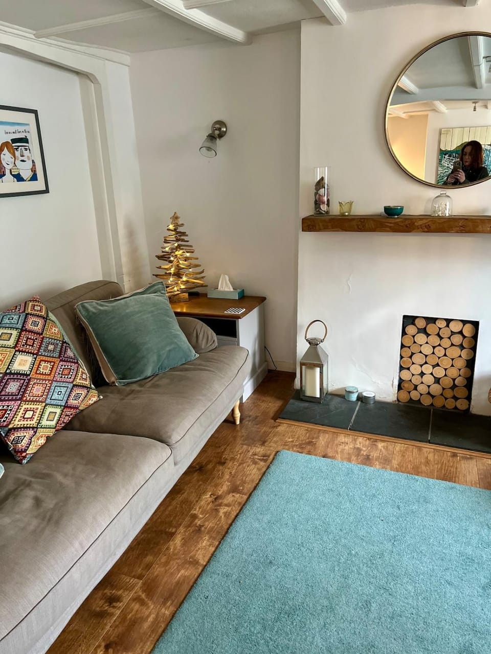 Great Value, Sleeps 6 Beautifully Decorated Cottage in Lyme Regis Great Location,Only a Few Minutes Walk from the Sea ,Beaches , Town and Restaurants House in Lyme Regis