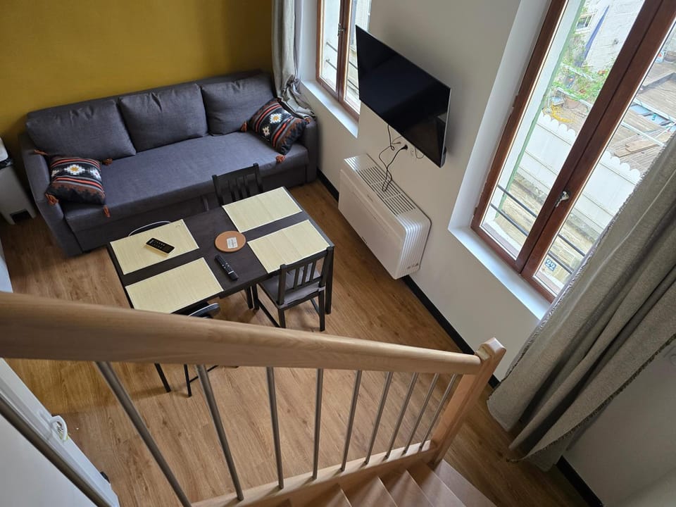 E2 - Elégant appartement neuf intramuros climatisé Apartment in Avignon