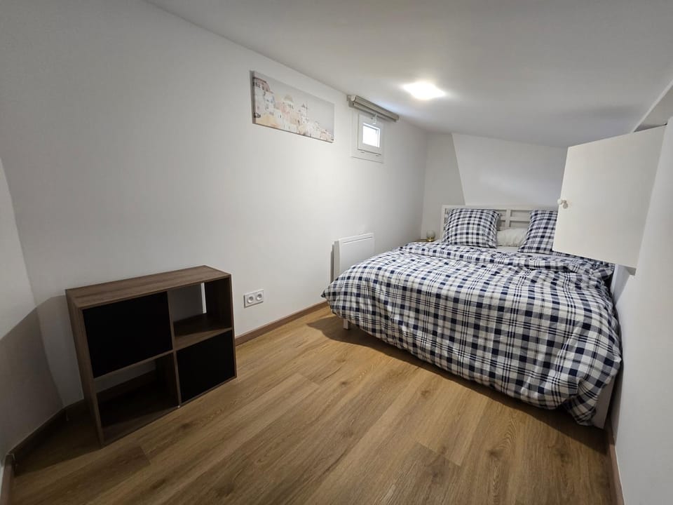 E2 - Elégant appartement neuf intramuros climatisé Apartment in Avignon