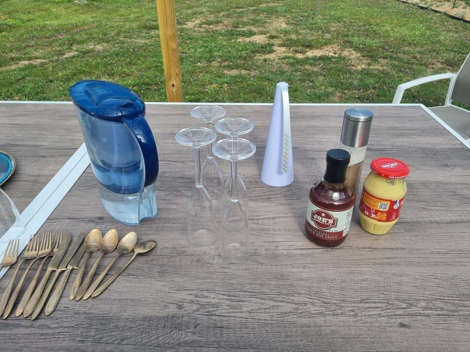 Food and drinks