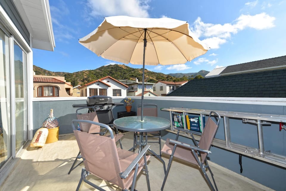 317CA 317 Catalina Ave. House in Avalon