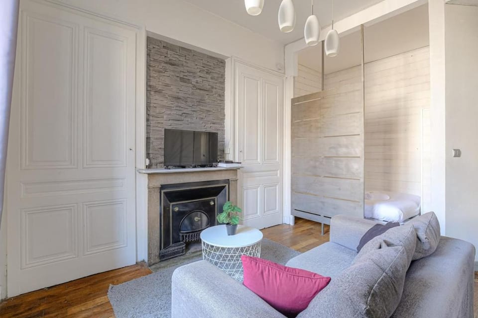 Joli studio fonctionnel, 2 personnes, Charpennes Apartment in Villeurbanne