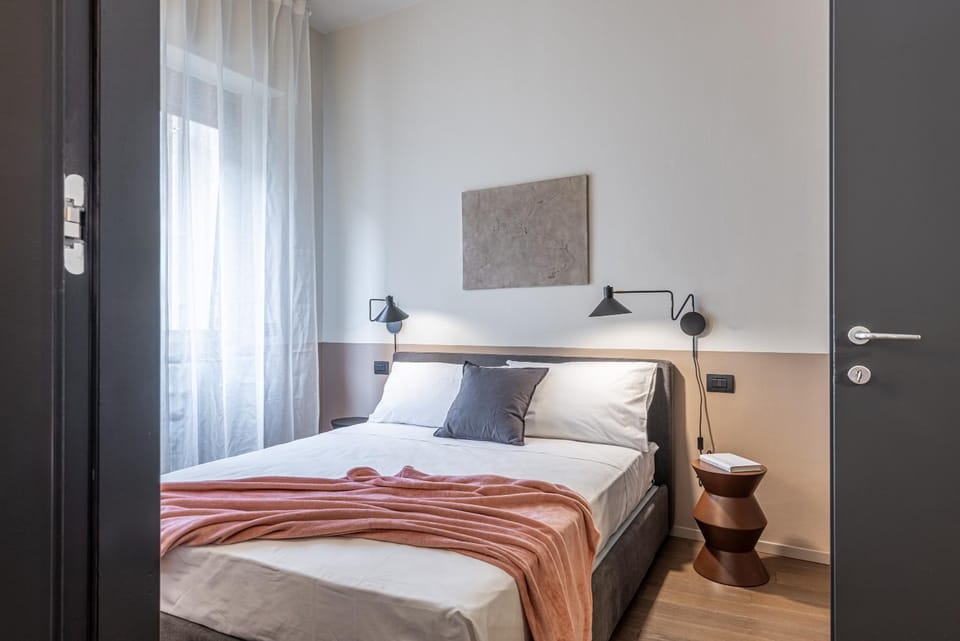 Bed, Bedroom, flat iron, furniture, wardrobe, air conditioner