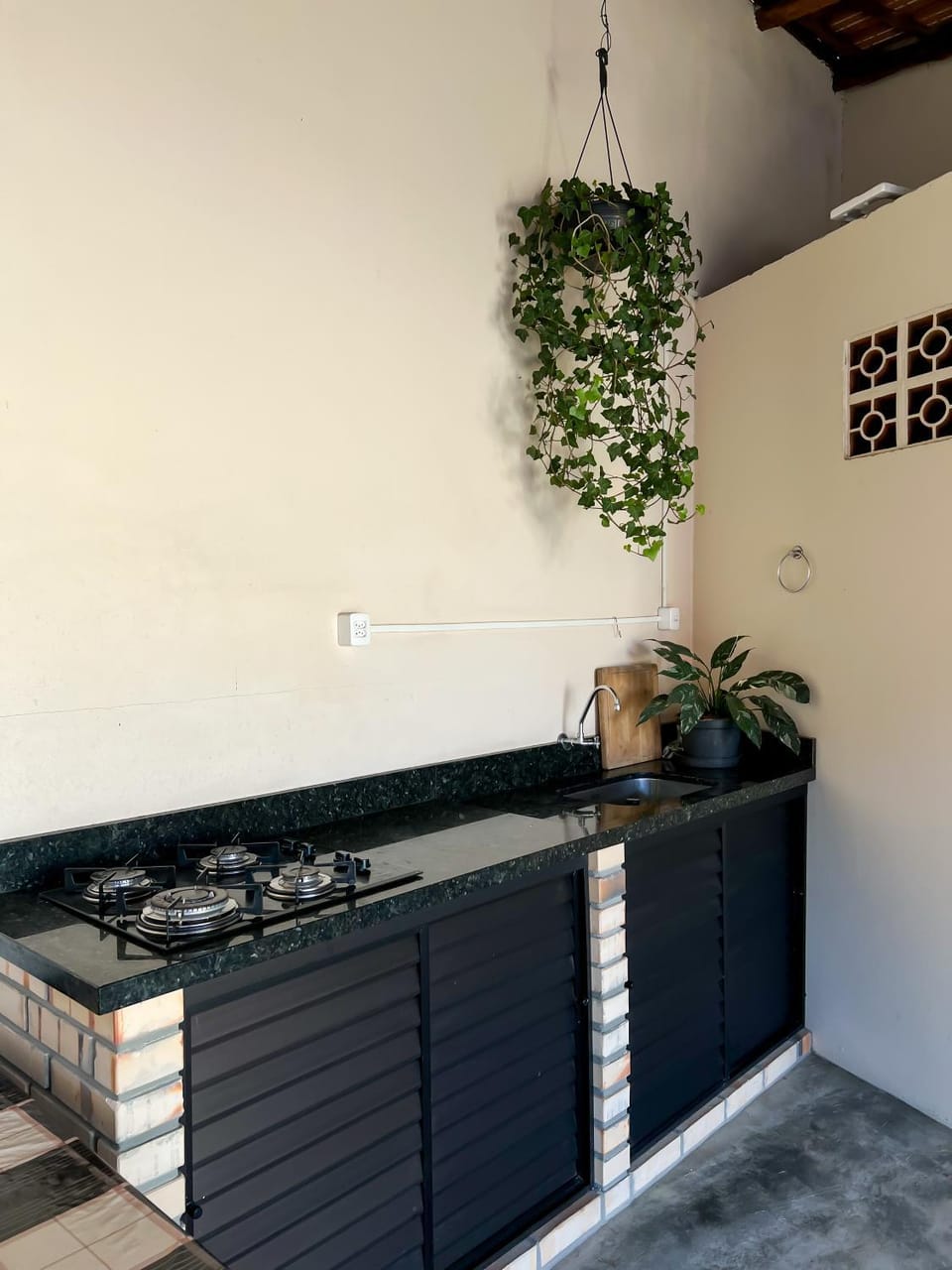 Kitchen or kitchenette, Meals