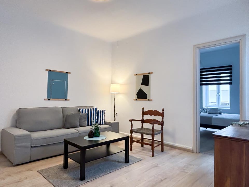 Living room, Photo of the whole room, Seating area