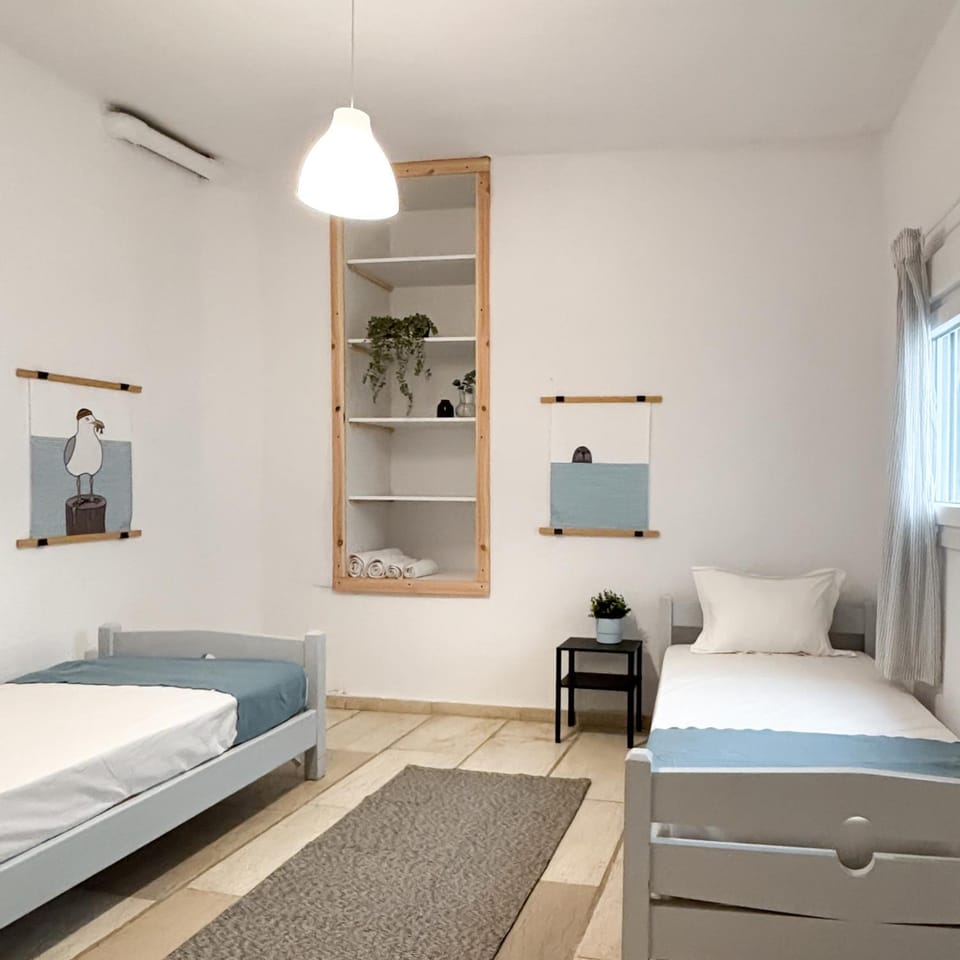 Bed, Photo of the whole room, Bedroom, children, children