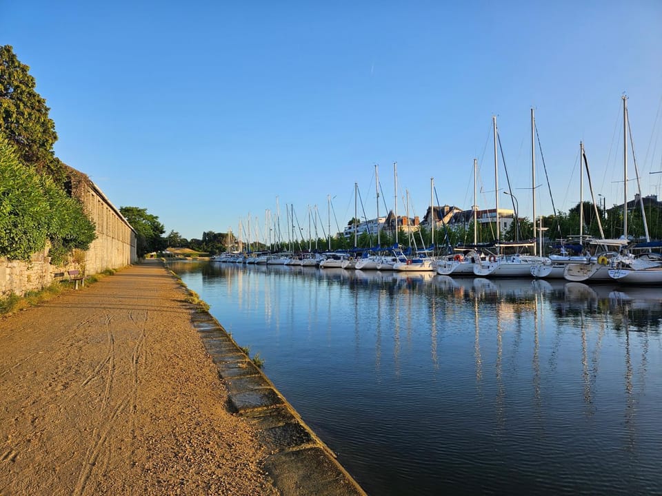 Nearby landmark, Neighbourhood, River view