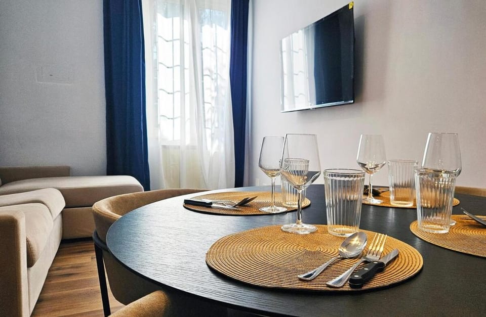 Gallo 55 Stylish & Modern Stay Near the Vatican Apartment in Rome