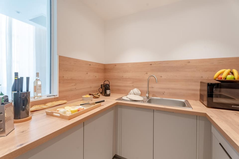 Kitchen or kitchenette, Food, stove, toaster