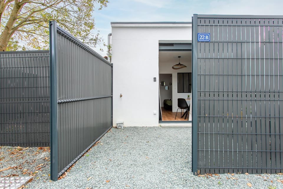 Charmant studio avec coin nuit & cuisine extérieur agréable 22B Apartment in Pays de la Loire