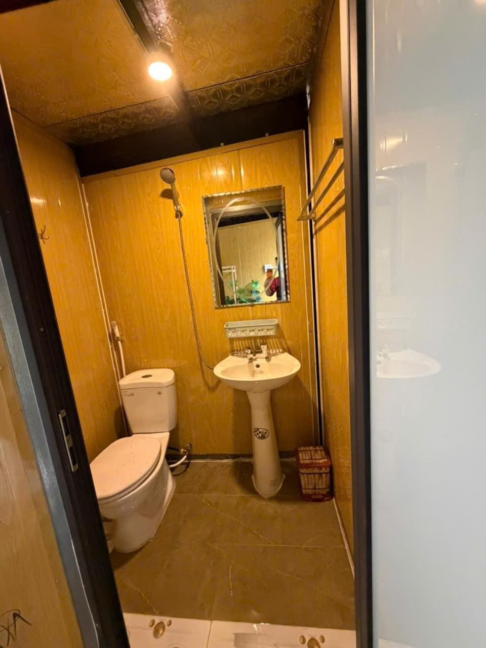 Toilet, Bathroom