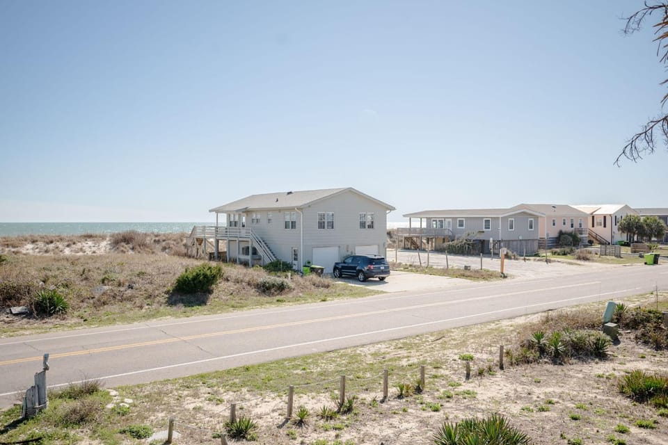 Look and Sea House in Oak Island