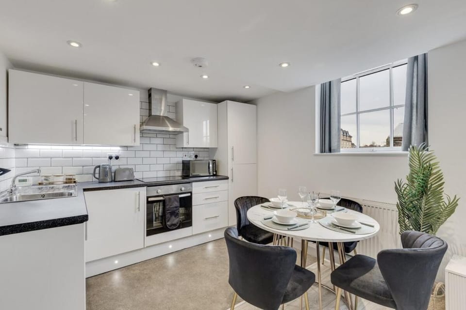 Stylish stay Ware town with parking Apartment in East Hertfordshire District