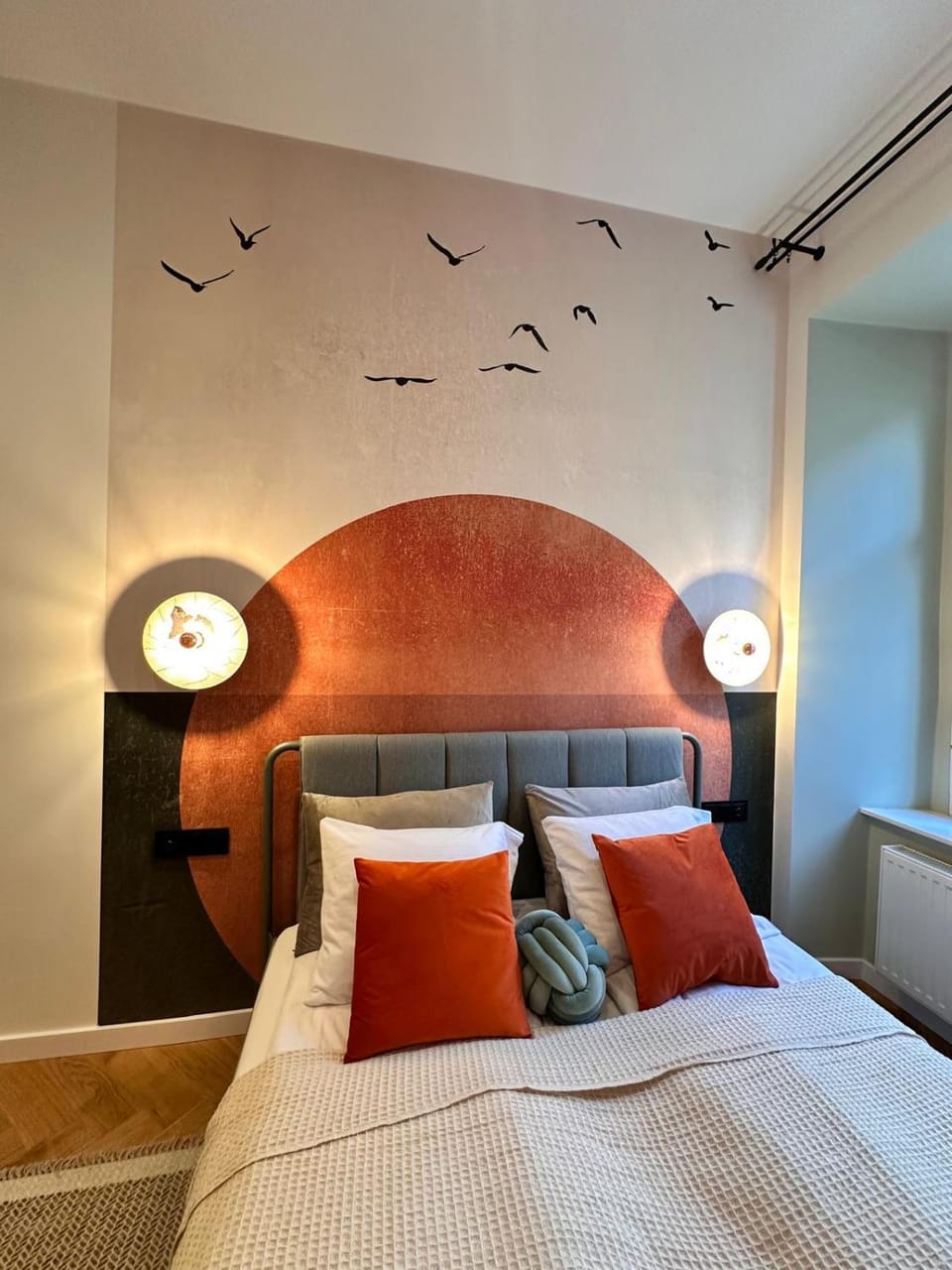Bed, Photo of the whole room, Bedroom