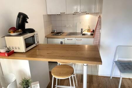 Bleuzen - CI - Parisian Cosy Studio Apartment in Vanves