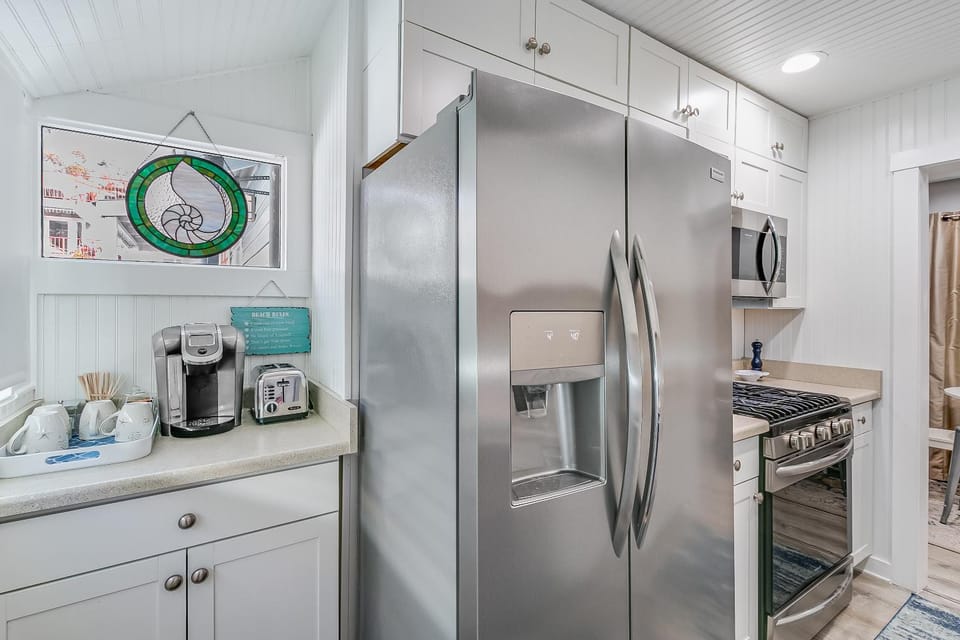 339CL 339 Claressa House in Avalon