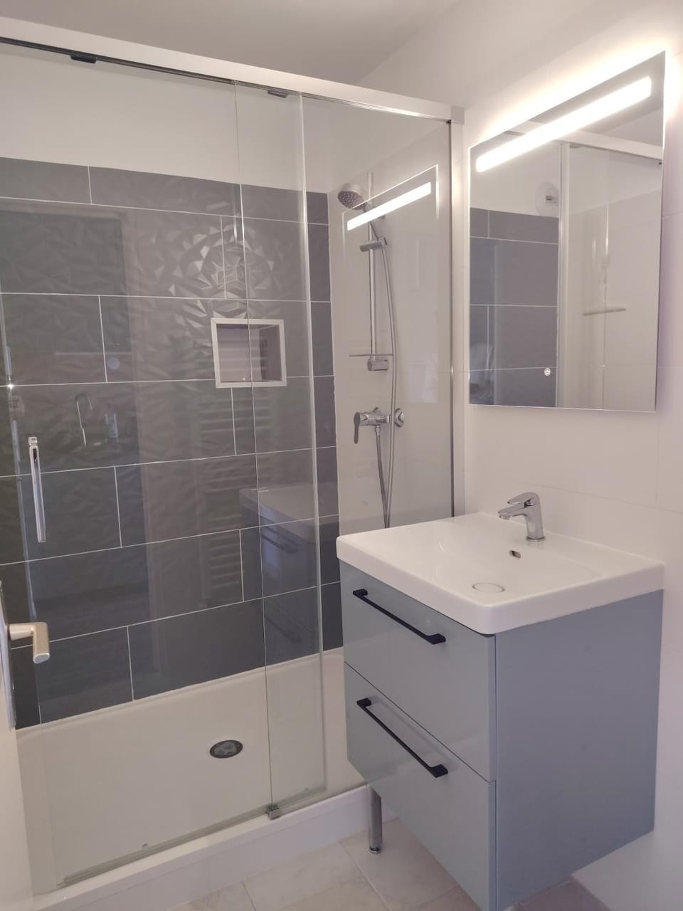 Shower, Bathroom