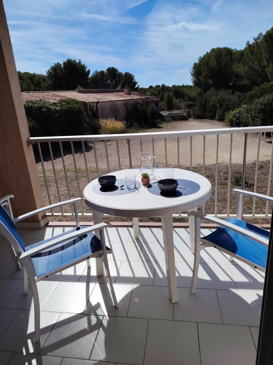 Property building, Patio, Day, Natural landscape, View (from property/room), Balcony/Terrace, Seating area