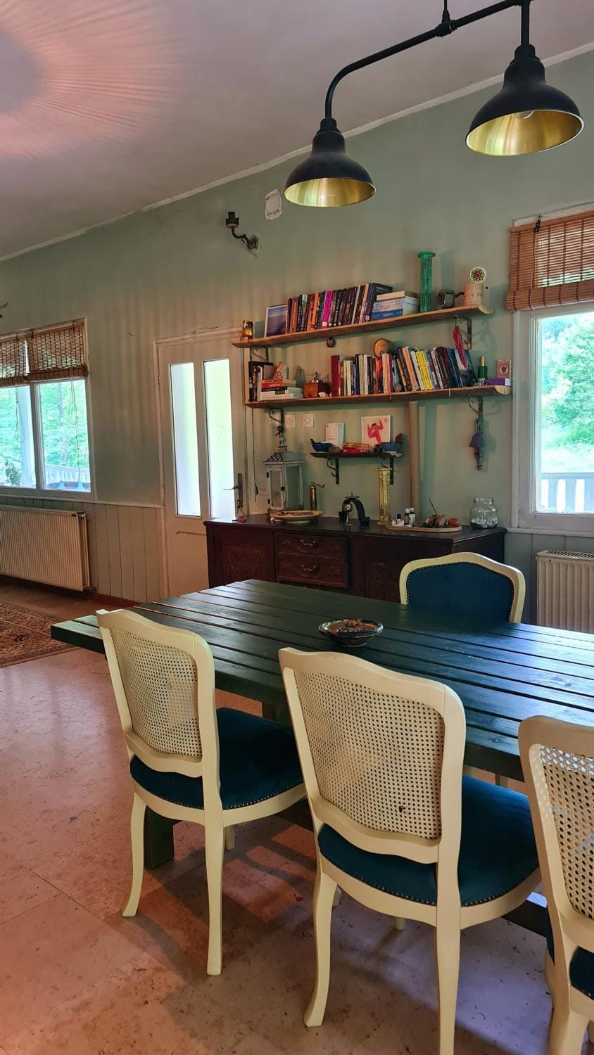 Living room, Seating area, Dining area