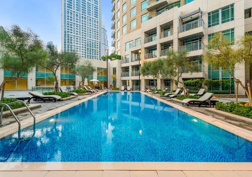 Swimming pool, Swimming pool
