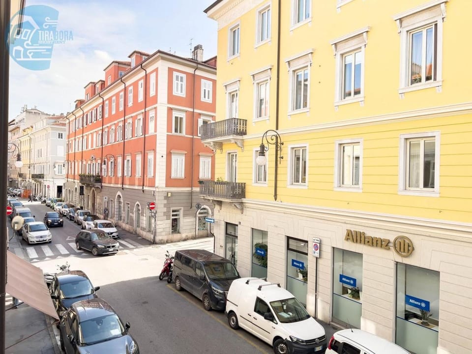 Cadorna 14 Tirabora Short Rent Apartment in Trieste