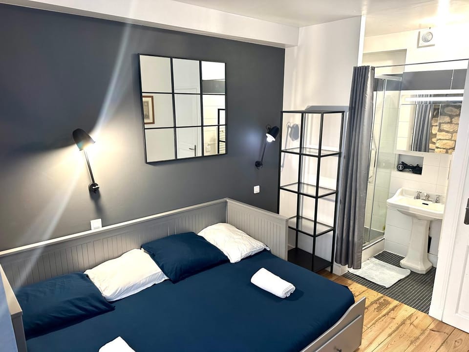 Casa Home - LE CHAPELAIS CLICHY MONTMARTe Apartment in Paris